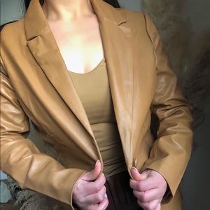 Vegan leather blazer🤎
